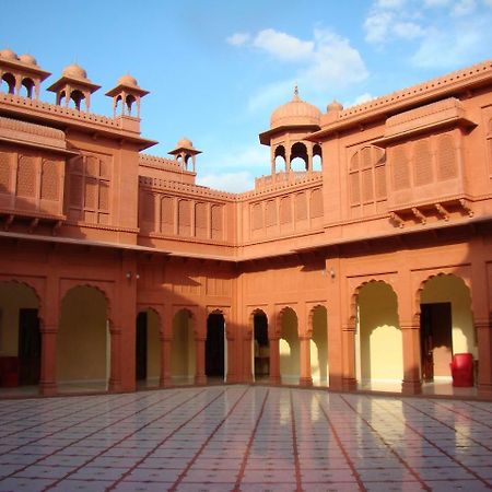 Gaj Kesri Hotel Bikaner Bagian luar foto