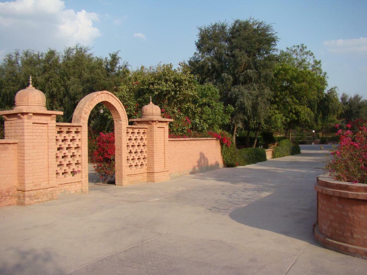 Gaj Kesri Hotel Bikaner Bagian luar foto